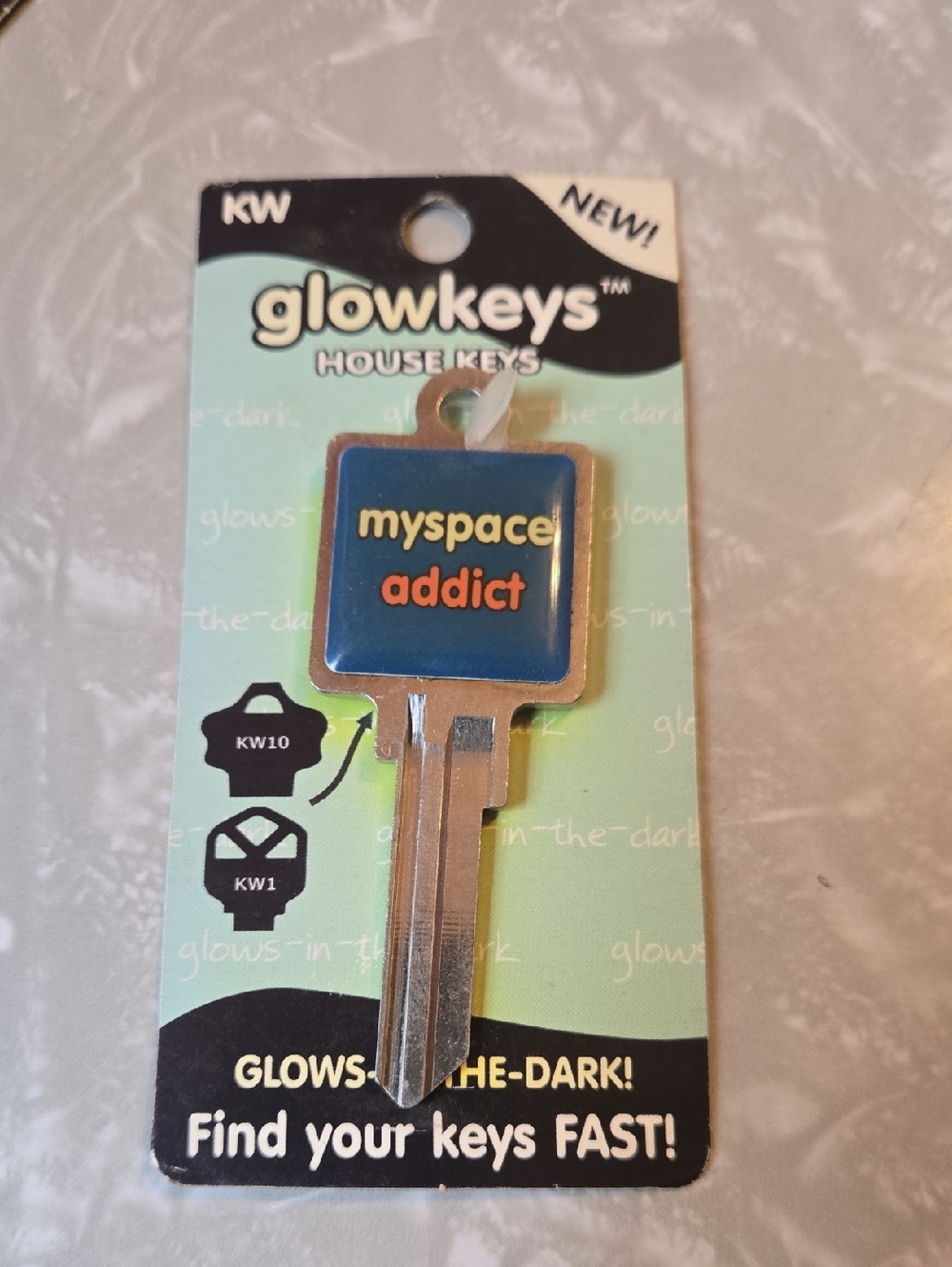 KLINKY Glowkeys 'myspace addict' Kwikset KW1 KW10 KEY BLANK.